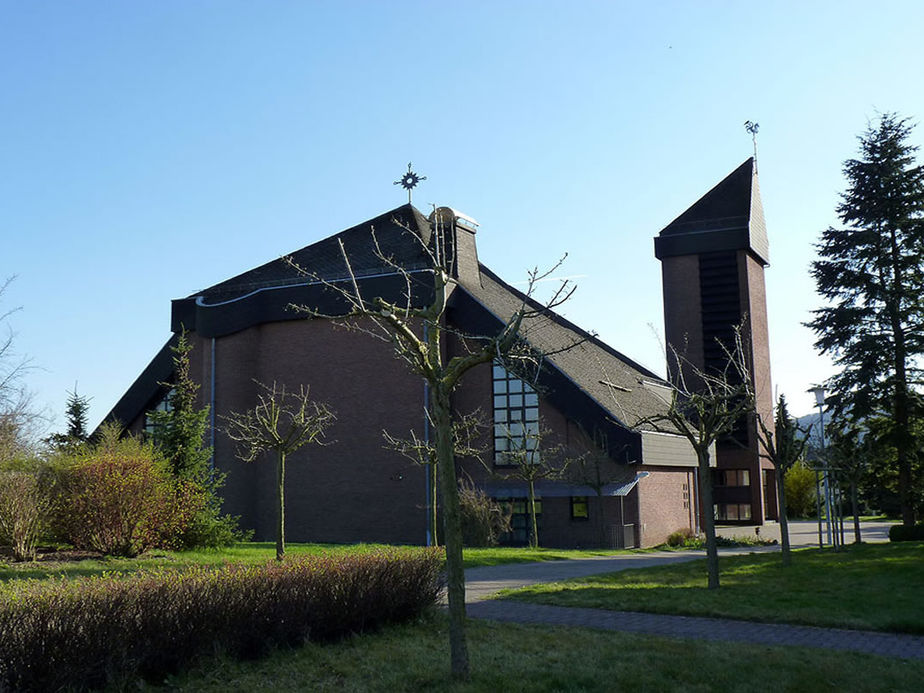 Katholische Pfarrkirche Zum Heiligen Kreuz Zierenberg (Foto: Karl-Franz Thiede)